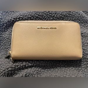 Michael Kors Cream Tech Wallet